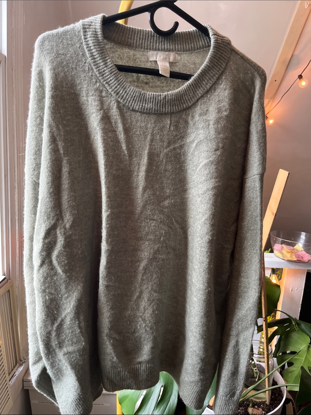 H&M Light Gray Ribbed Crew Neck Sweater - Picture 2 of 3